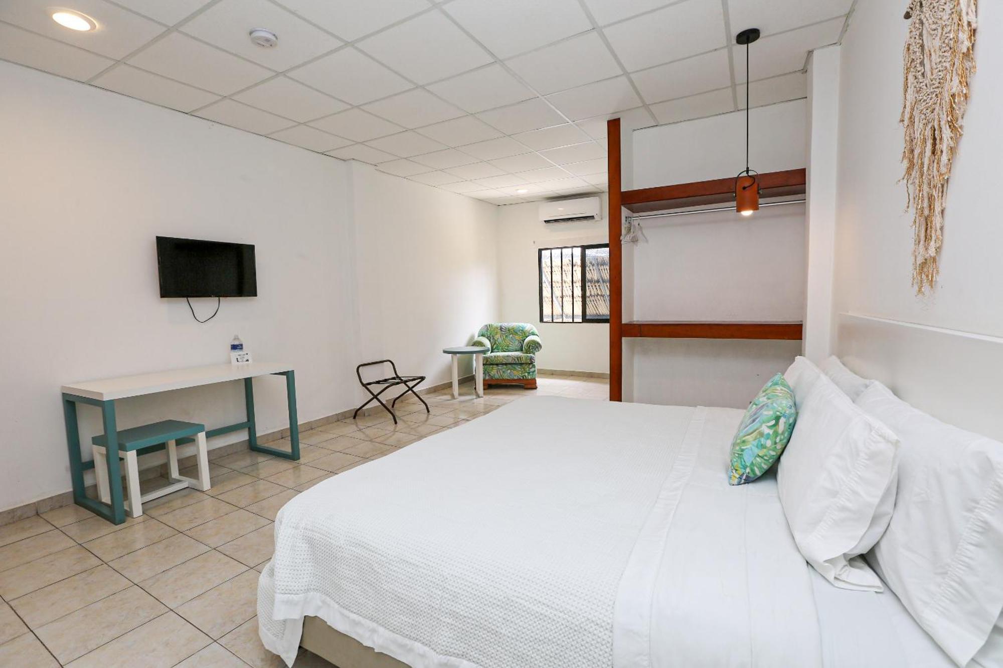 Hotel & Suites Arges - Centro تْشيتومال المظهر الخارجي الصورة