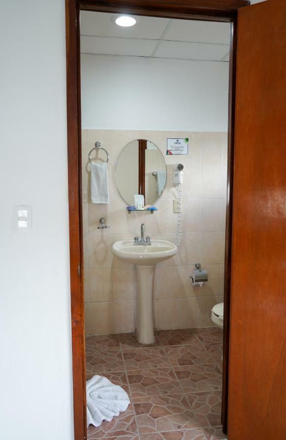 Hotel & Suites Arges - Centro تْشيتومال المظهر الخارجي الصورة